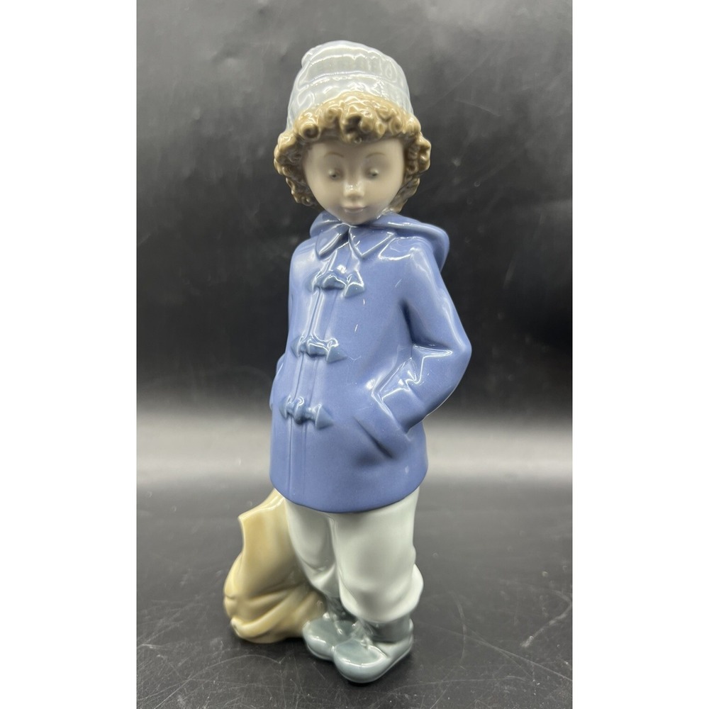 NAO Daisa by Lladro Girl with Satchel Made in Spain 1987 Lladro Figurines 7.75"